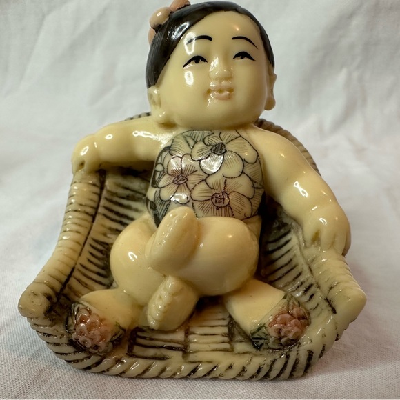 Pair of Vintage Japanese Resin Netsuke - Picture 12 of 12